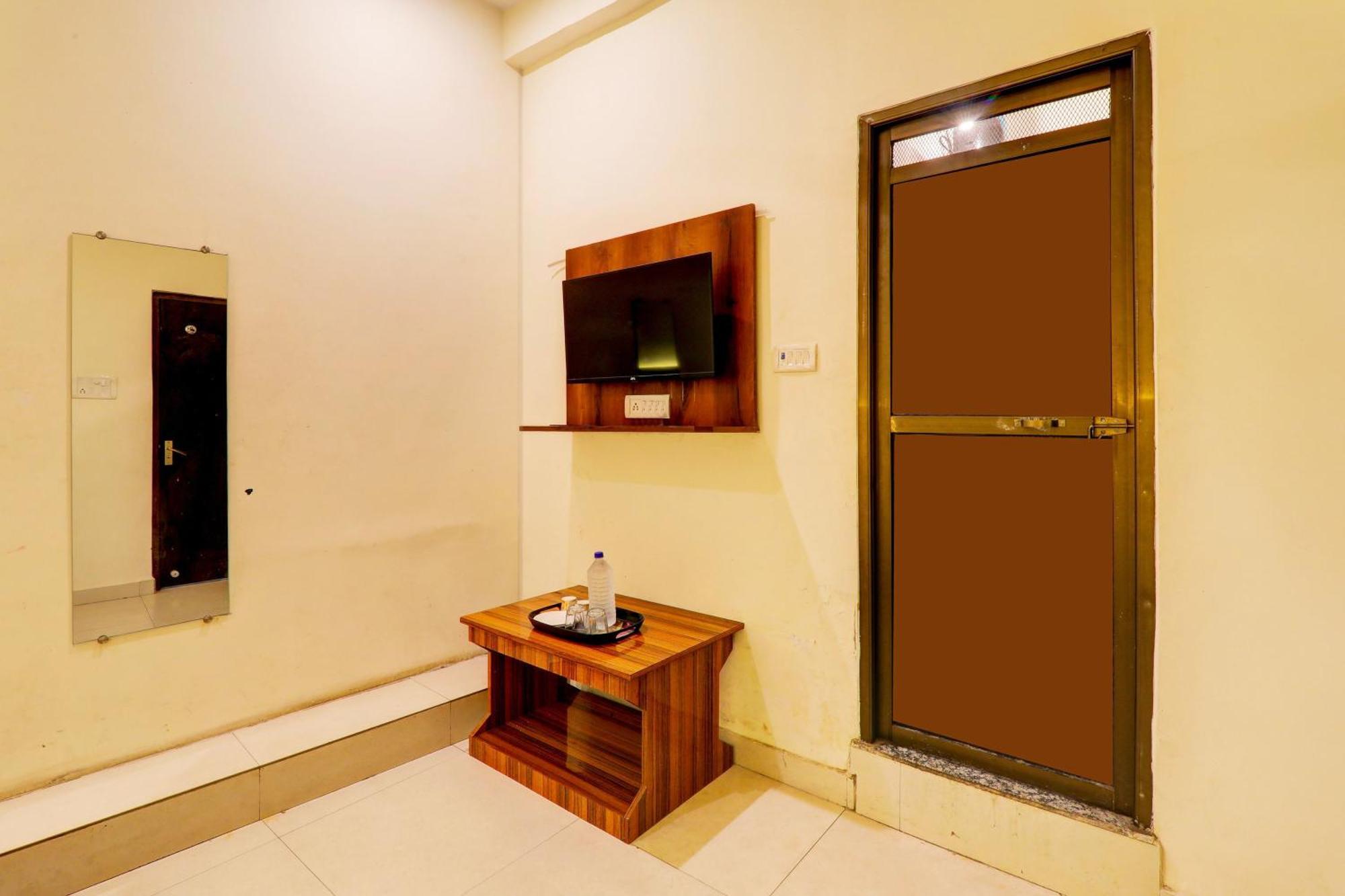 Hotel O Sr Grand Gorakhpur Bagian luar foto