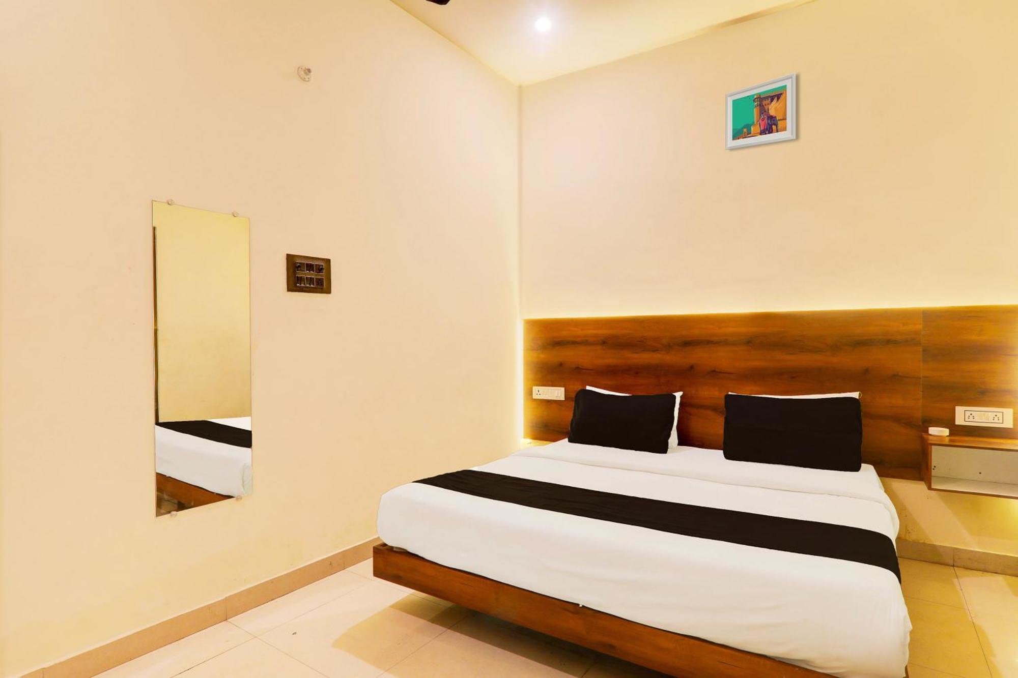 Hotel O Sr Grand Gorakhpur Bagian luar foto